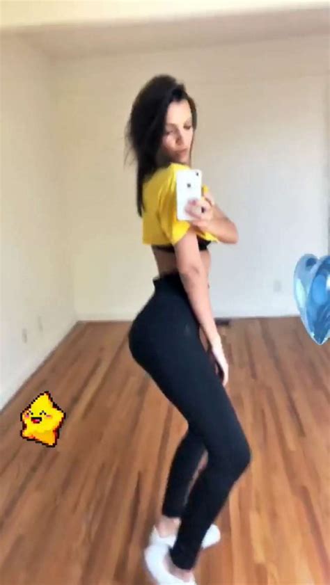 emily ratajkowski twerking